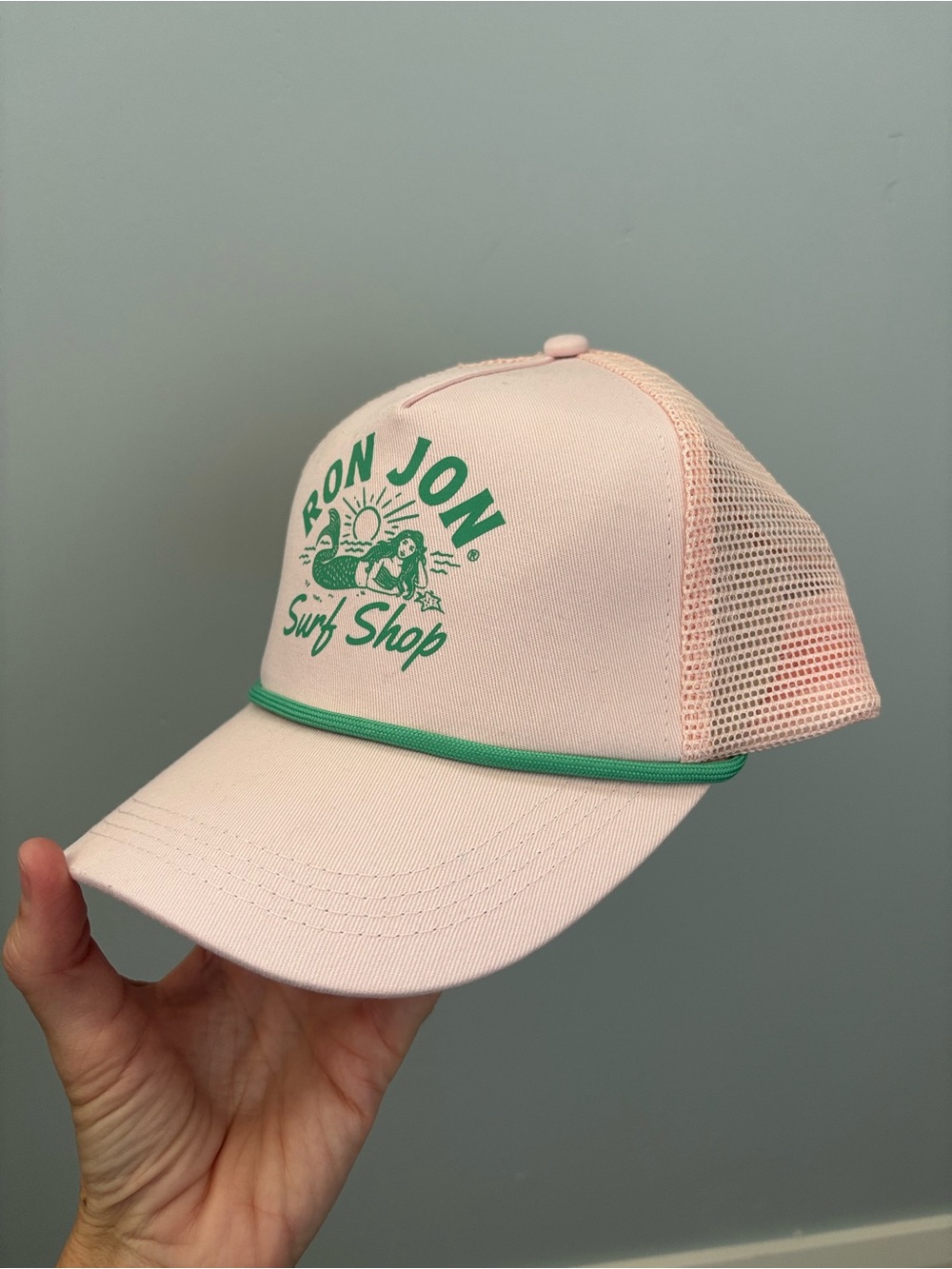 NWOT RON JON Women’s light pink and green roped mesh trucker hat with snap back